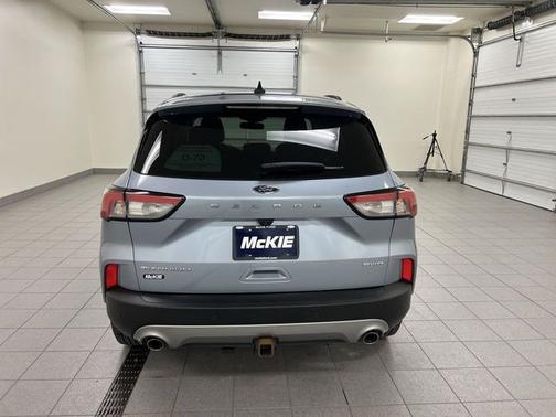 ICED BLUE SILVER METALLIC 2022 Ford Escape TITANIUM