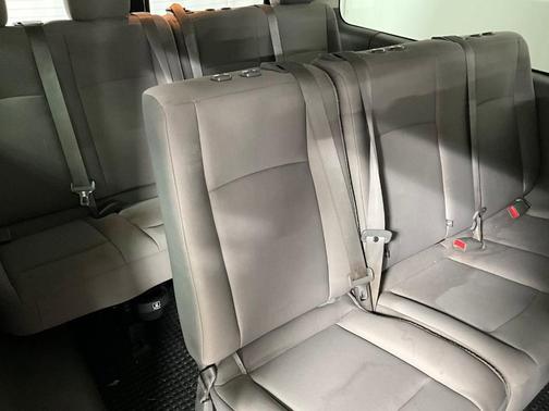 2018 Nissan NV Passenger NV3500 HD SV V6/SV V8