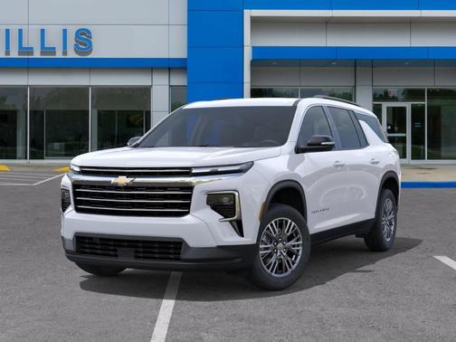 Summit White 2026 Chevrolet Traverse LT