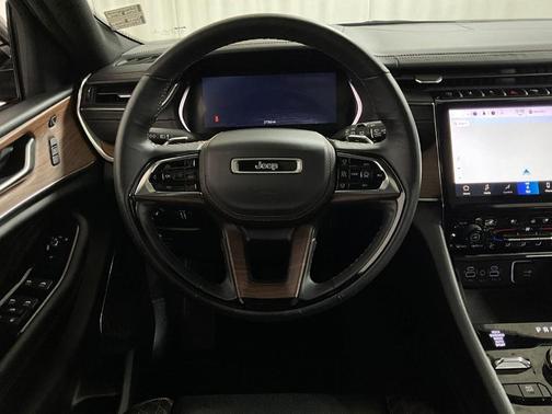 2022 Jeep Grand Cherokee L Summit