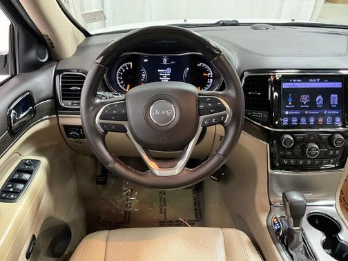 Cream 2019 Jeep Grand Cherokee Overland