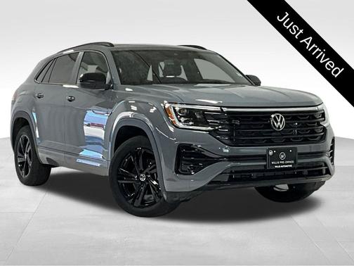 2025 Volkswagen Atlas Cross Sport 2.0T SEL R-Line Black
