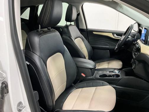 2021 Ford Escape Titanium