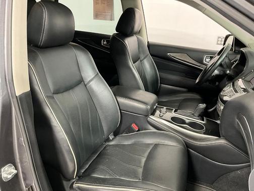 2017 INFINITI QX60 Base