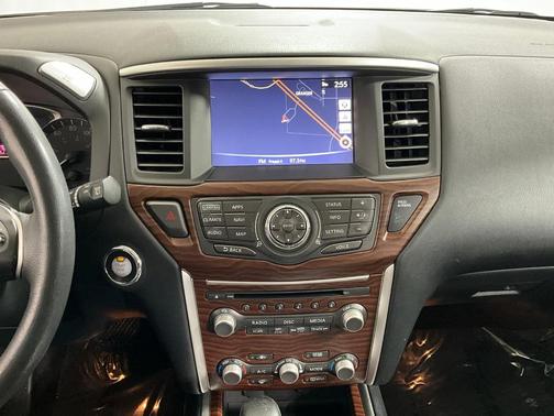 2017 Nissan Pathfinder Platinum