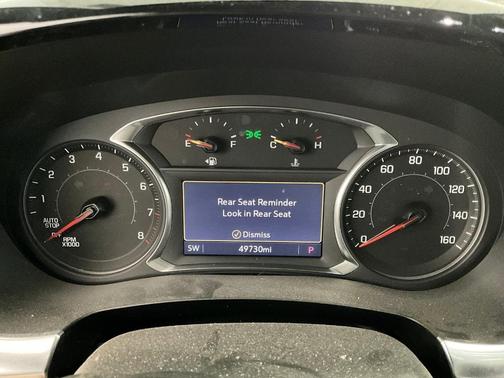 Silver Sage Metallic 2022 Chevrolet Traverse LT Leather