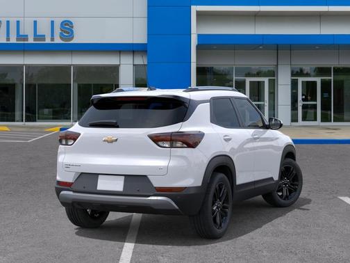 Summit White 2026 Chevrolet Trailblazer LT