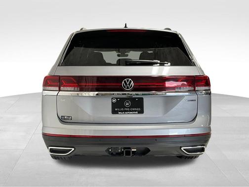 Silver Mist Metallic 2026 Volkswagen Atlas 2.0T SE w/Technology