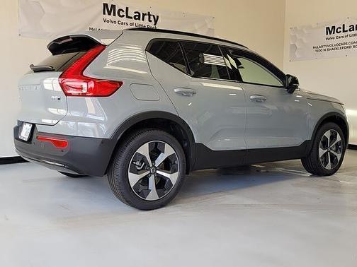 2026 Volvo XC40 Plus