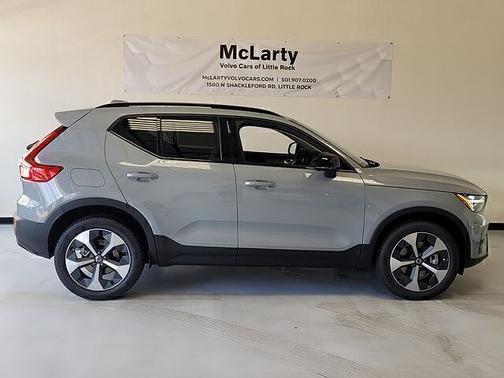2026 Volvo XC40 Plus
