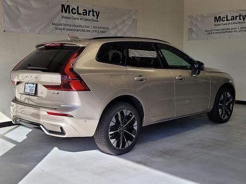 Bright Dusk 2026 Volvo XC60 Plus