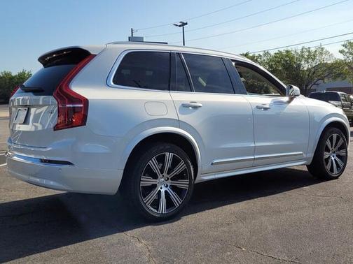 2025 Volvo XC90 Plug-In Hybrid T8 Core 7-Seater