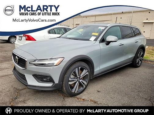 2025 Volvo V60 Cross Country Plus