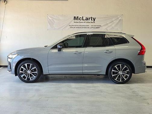 Vapour Grey 2024 Volvo XC60 Plus