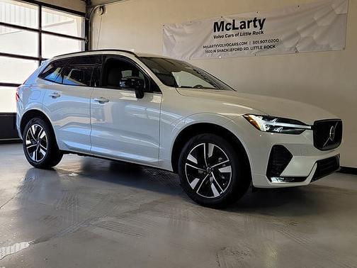 Crystal White 2026 Volvo XC60 Core