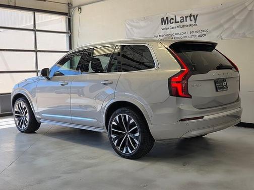 Silver Dawn 2025 Volvo XC90 Plus