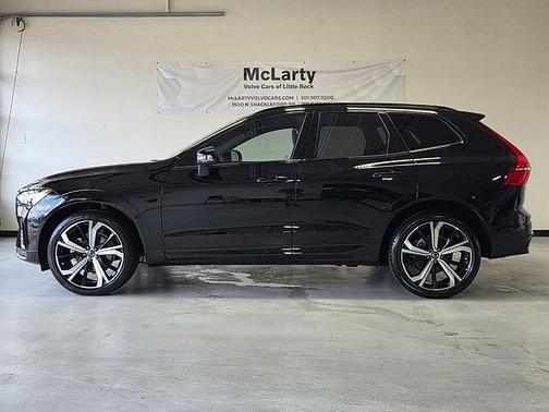 Onyx Black 2025 Volvo XC60 Ultra