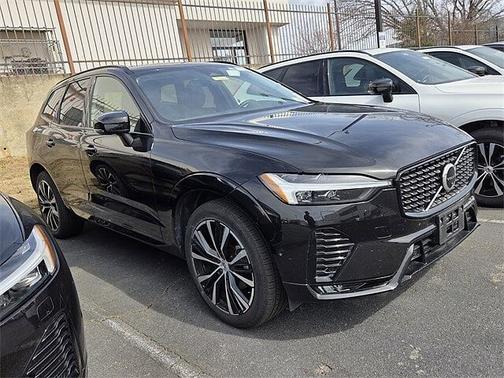 2025 Volvo XC60 Plus