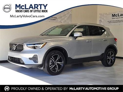 2025 Volvo XC40 Core