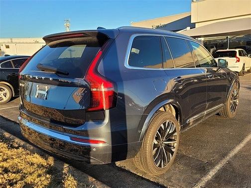 2025 Volvo XC90 Plus