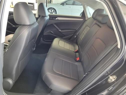 2021 Volkswagen Passat 2.0T SE