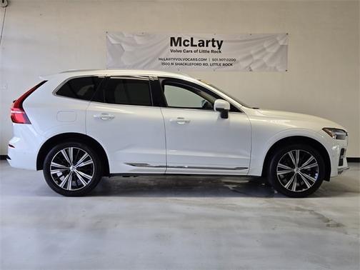 2023 Volvo XC60 B5 AWD Plus Bright