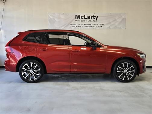 2024 Volvo XC60 B5 Plus Dark