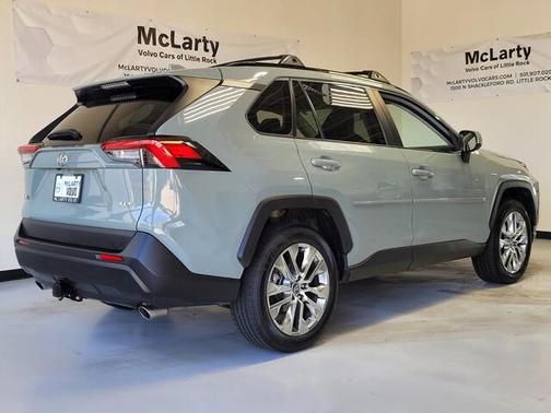 2020 Toyota RAV4 XLE Premium