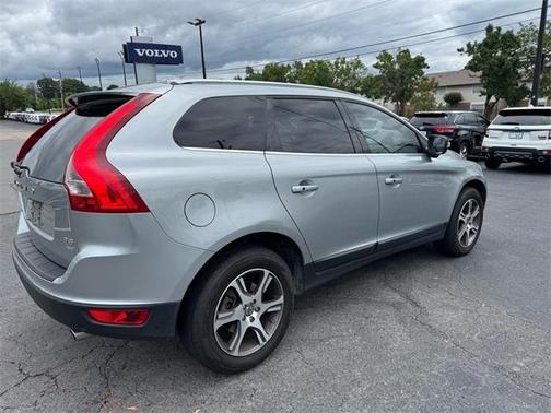 2011 Volvo XC60 T6