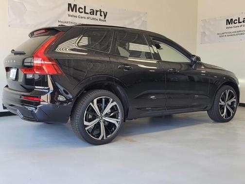 2025 Volvo XC60 Plug-In Hybrid T8 Ultra