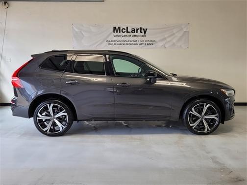 2022 Volvo XC60 B5 FWD R-Design