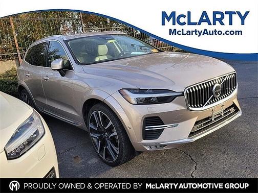 2023 Volvo XC60 B5 FWD Ultimate Bright