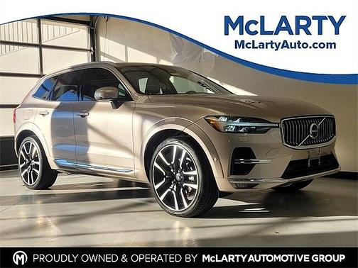 2023 Volvo XC60 B5 FWD Ultimate Bright