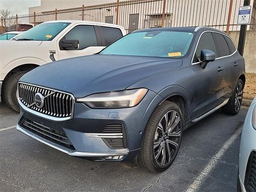 2023 Volvo XC60 B5 AWD Ultimate Bright