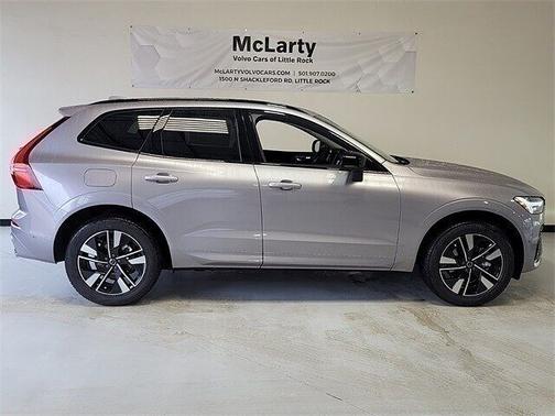 2026 Volvo XC60 Plus