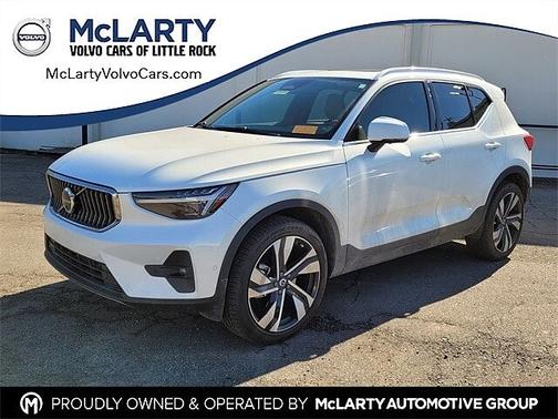 2024 Volvo XC40 B5 Ultimate Bright
