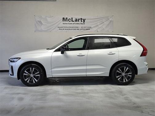 2025 Volvo XC60 Core