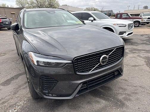 2024 Volvo XC60 Plus