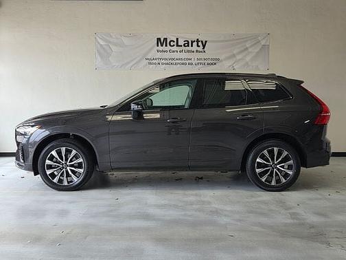 Platinum Grey 2024 Volvo XC60 Plus