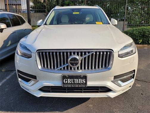 2025 Volvo XC90 B5 Plus