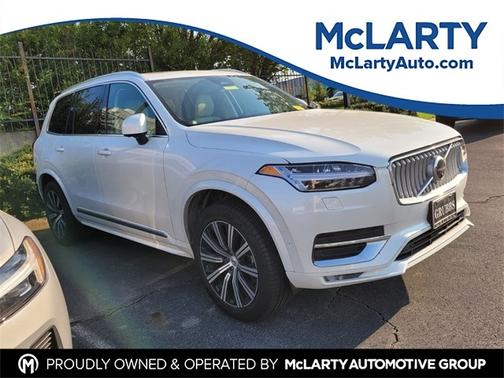 2025 Volvo XC90 B5 Plus