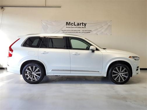 2025 Volvo XC90 B5 Plus
