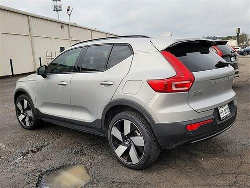 2023 Volvo XC40 Ultimate