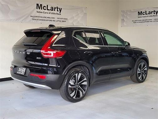 2025 Volvo XC40 Plus