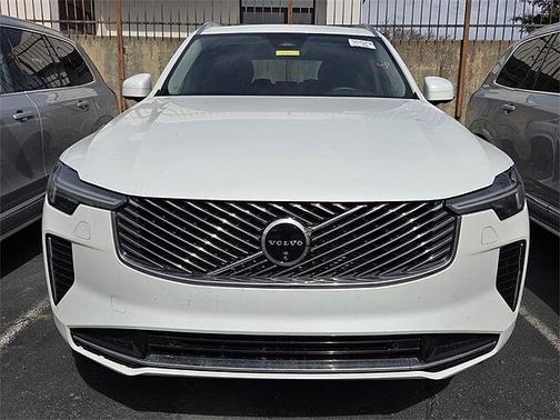 2025 Volvo XC90 Plus