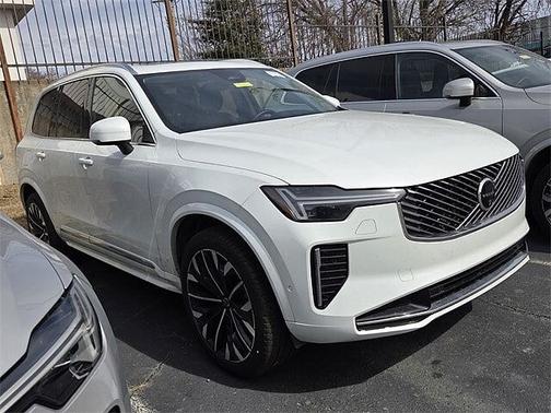 2025 Volvo XC90 Plus