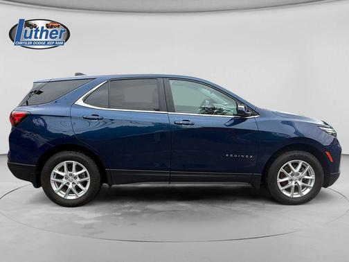 Blue Glow Metallic 2023 Chevrolet Equinox 1LT
