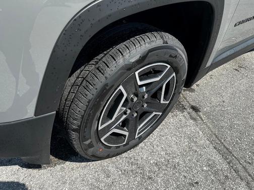 Gray 2026 Jeep Cherokee LAREDO/LIMITED