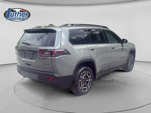 Sting Gray Clearcoat 2026 Jeep Cherokee LAREDO/LIMITED