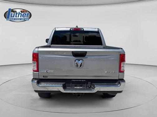 Billet Silver Metallic Clearcoat 2024 RAM 1500 Big Horn/Lone Star